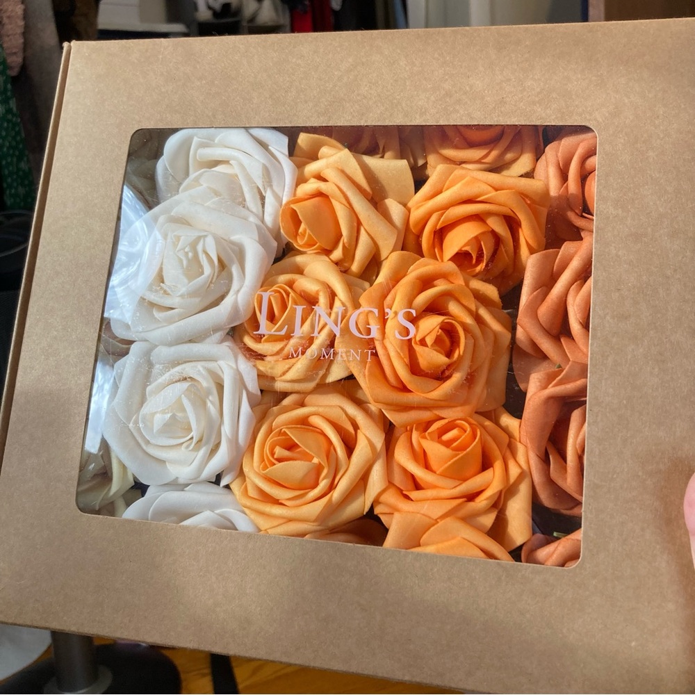 Ling’s Moment Orange Foam Roses